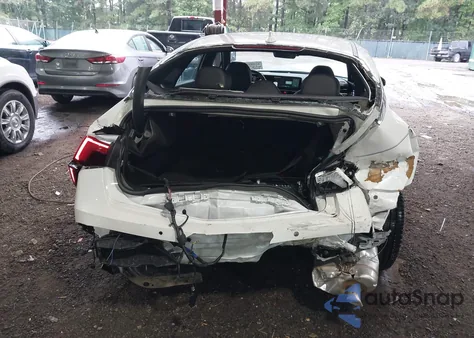 2025 Kia K5 Gt-Line z USA, uszkodzony, nr VIN KNAG64J72S5371955